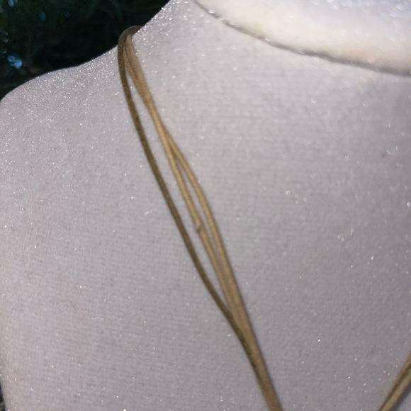 Lia Sophia Necklace Round Pendant Multicolor Brilliant Stones Gold Tone Cord - Picture 4 of 7